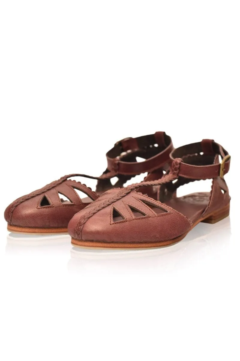 Bounty T-strap Leather Sandals in Vintage Brown