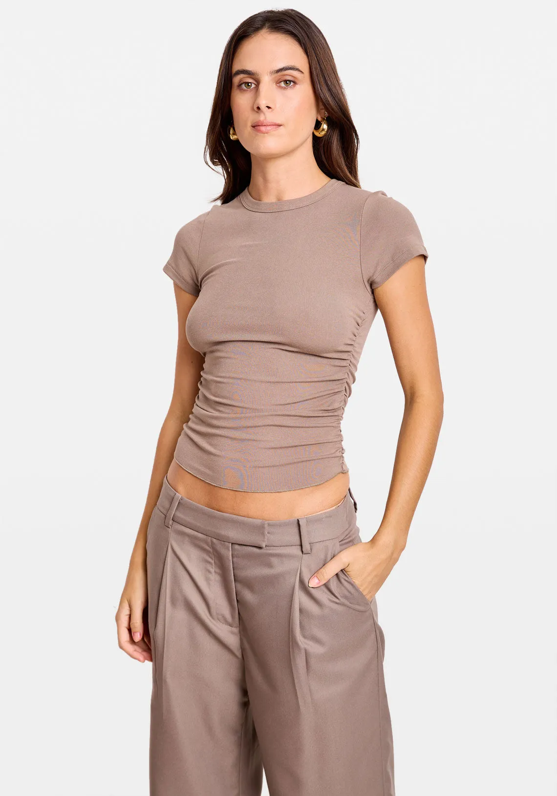 RUCHED TEE TAUPE